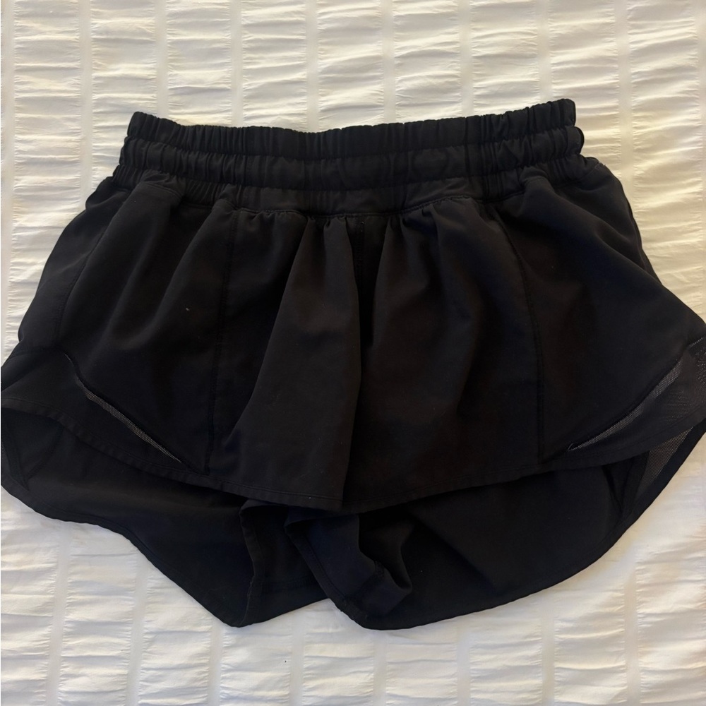 LULULEMON Black Hotty Hots 2.5”
